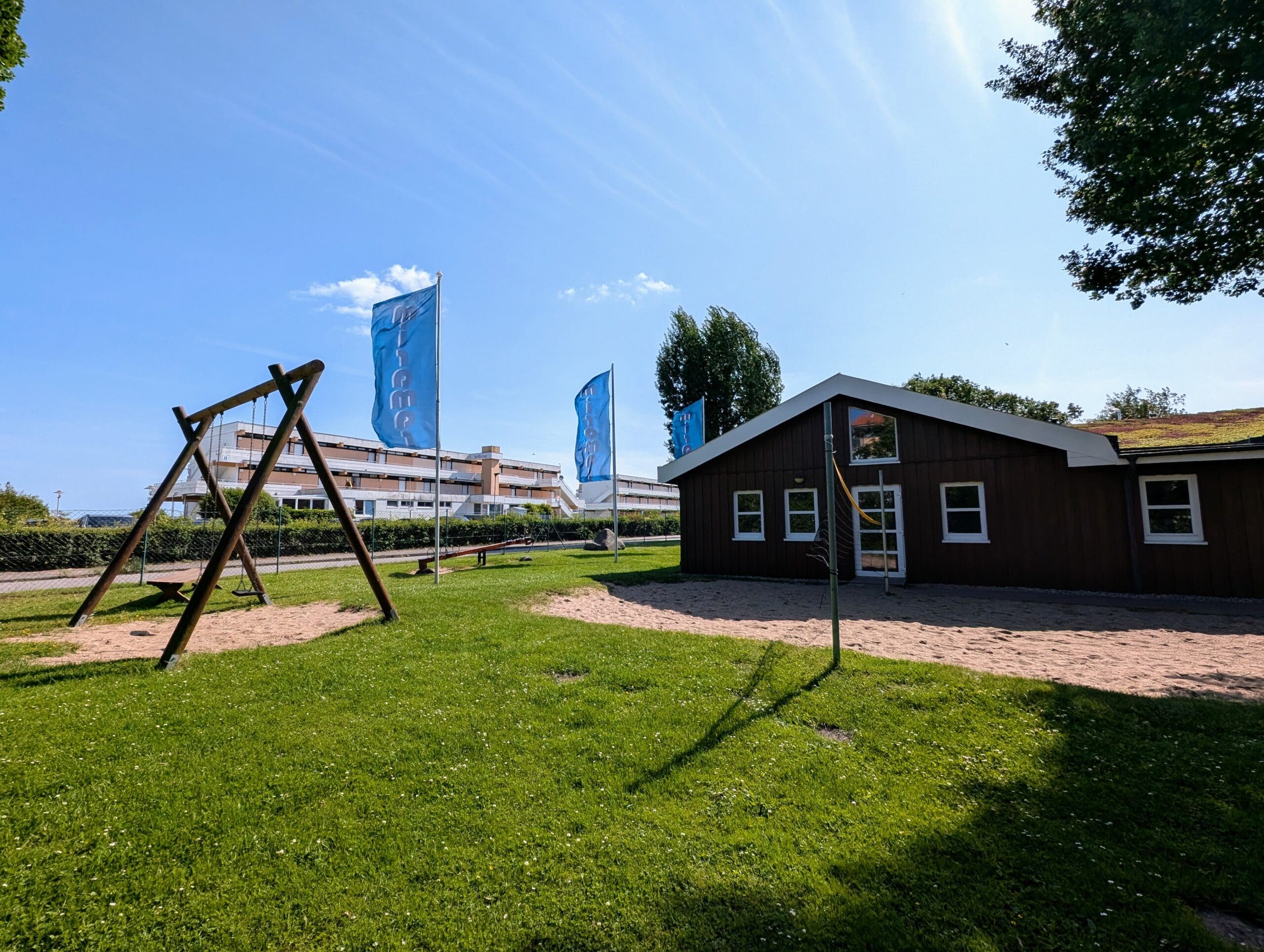 Beachvolleyballfeld neben dem Clubhaus